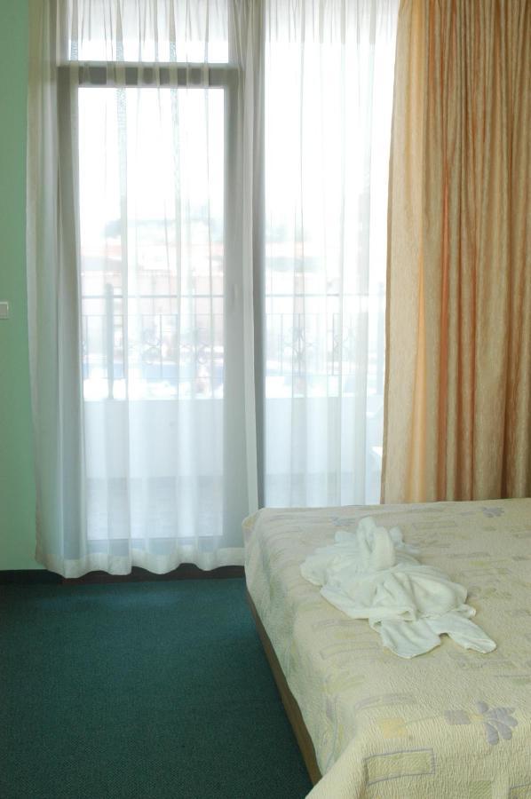 Kiparisite Hotel Slăntjev Brjag Exteriör bild