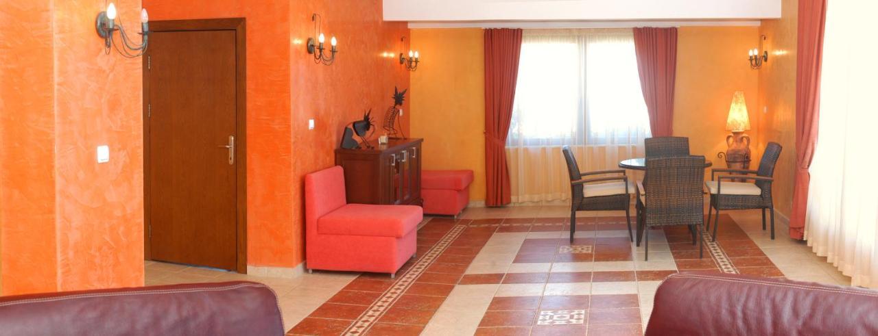 Kiparisite Hotel Slăntjev Brjag Exteriör bild