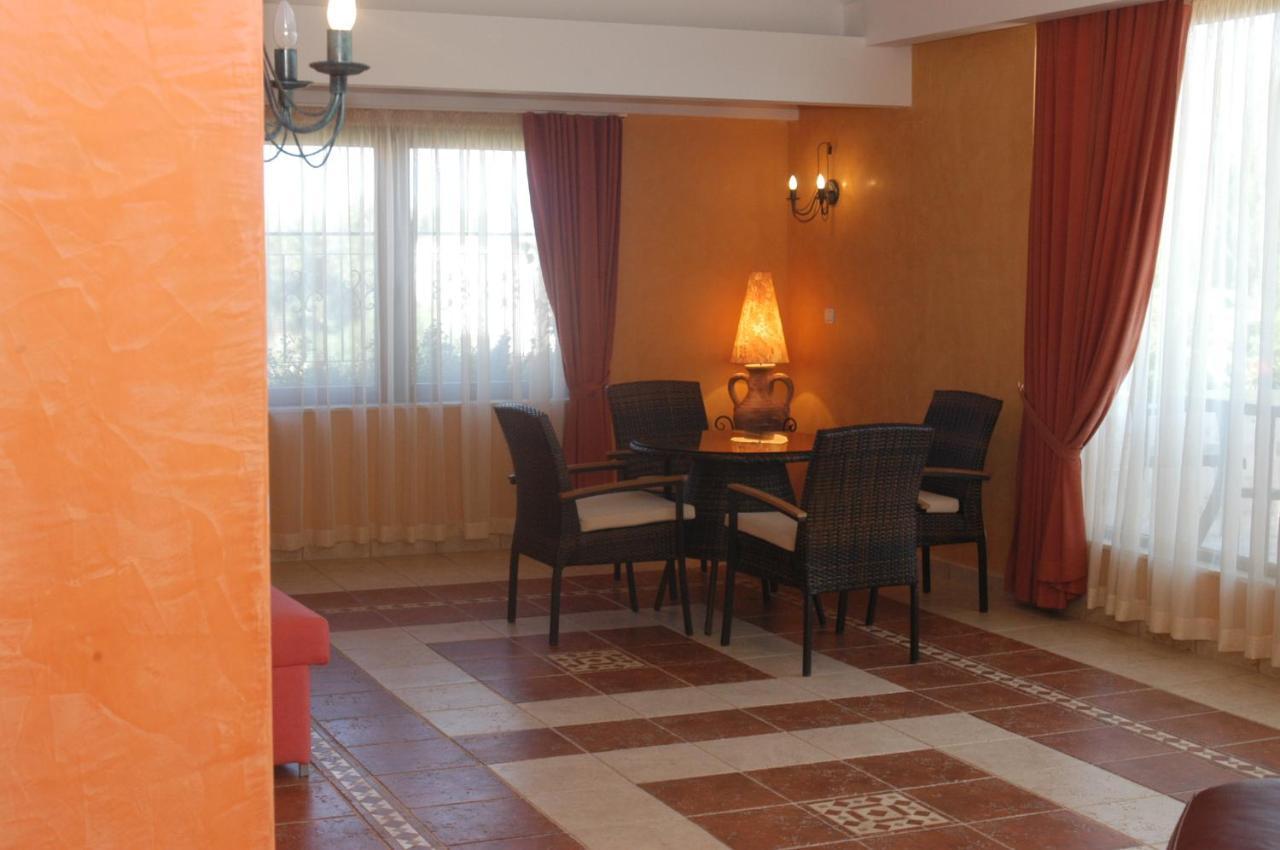 Kiparisite Hotel Slăntjev Brjag Exteriör bild