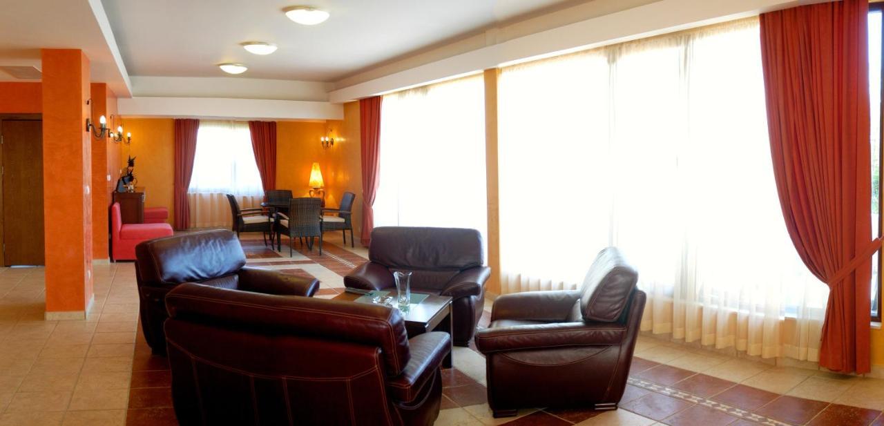 Kiparisite Hotel Slăntjev Brjag Exteriör bild