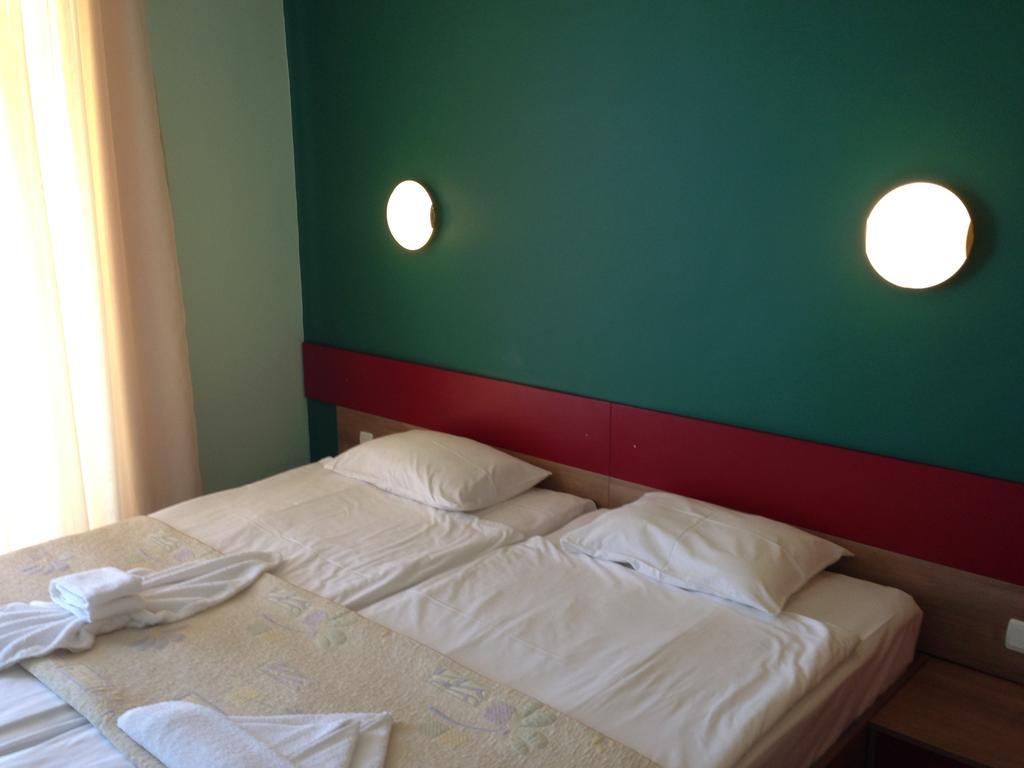 Kiparisite Hotel Slăntjev Brjag Exteriör bild